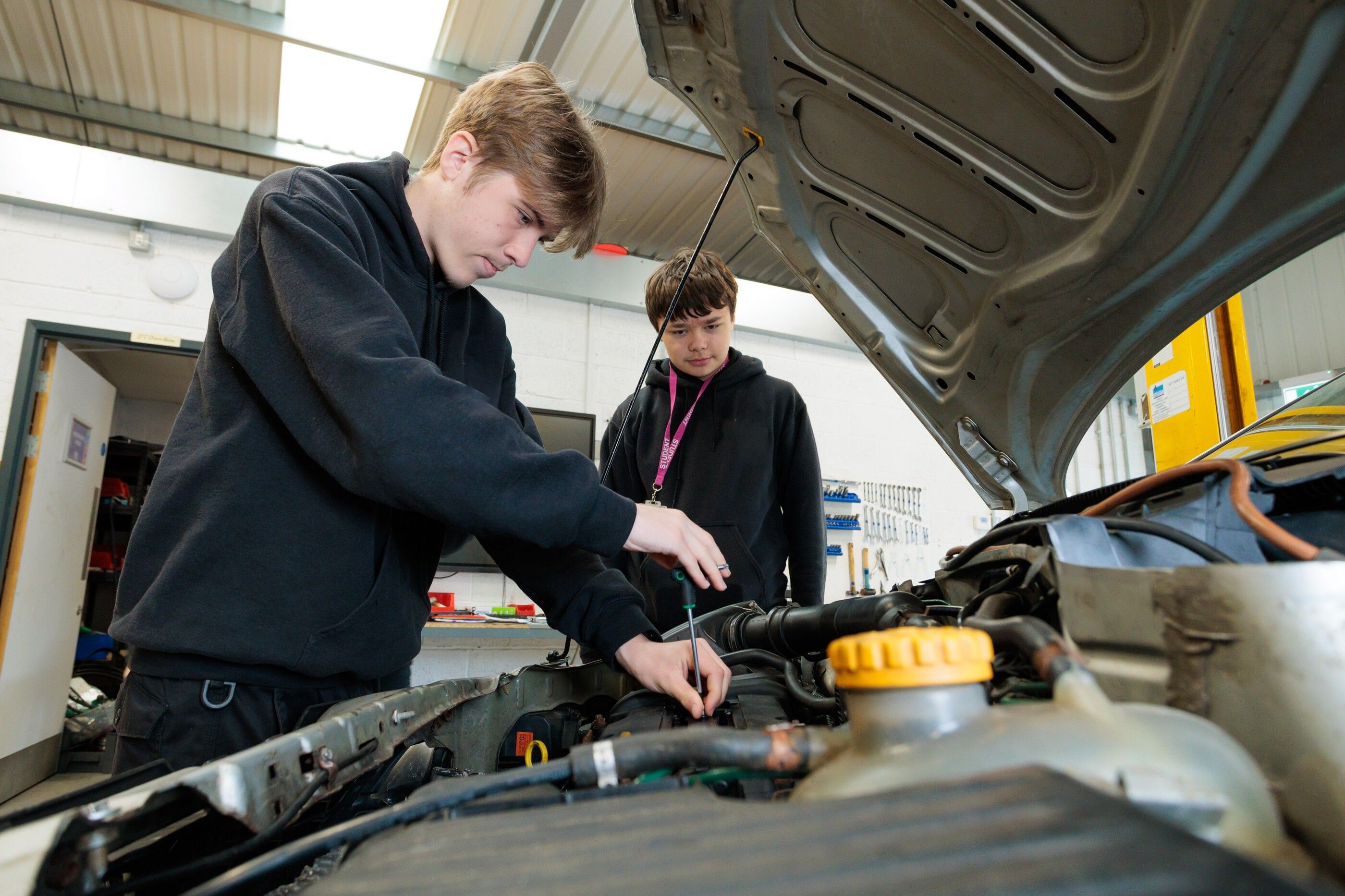 hadlow-college-motor-vehicle-2-male-students-working-under-bonnet