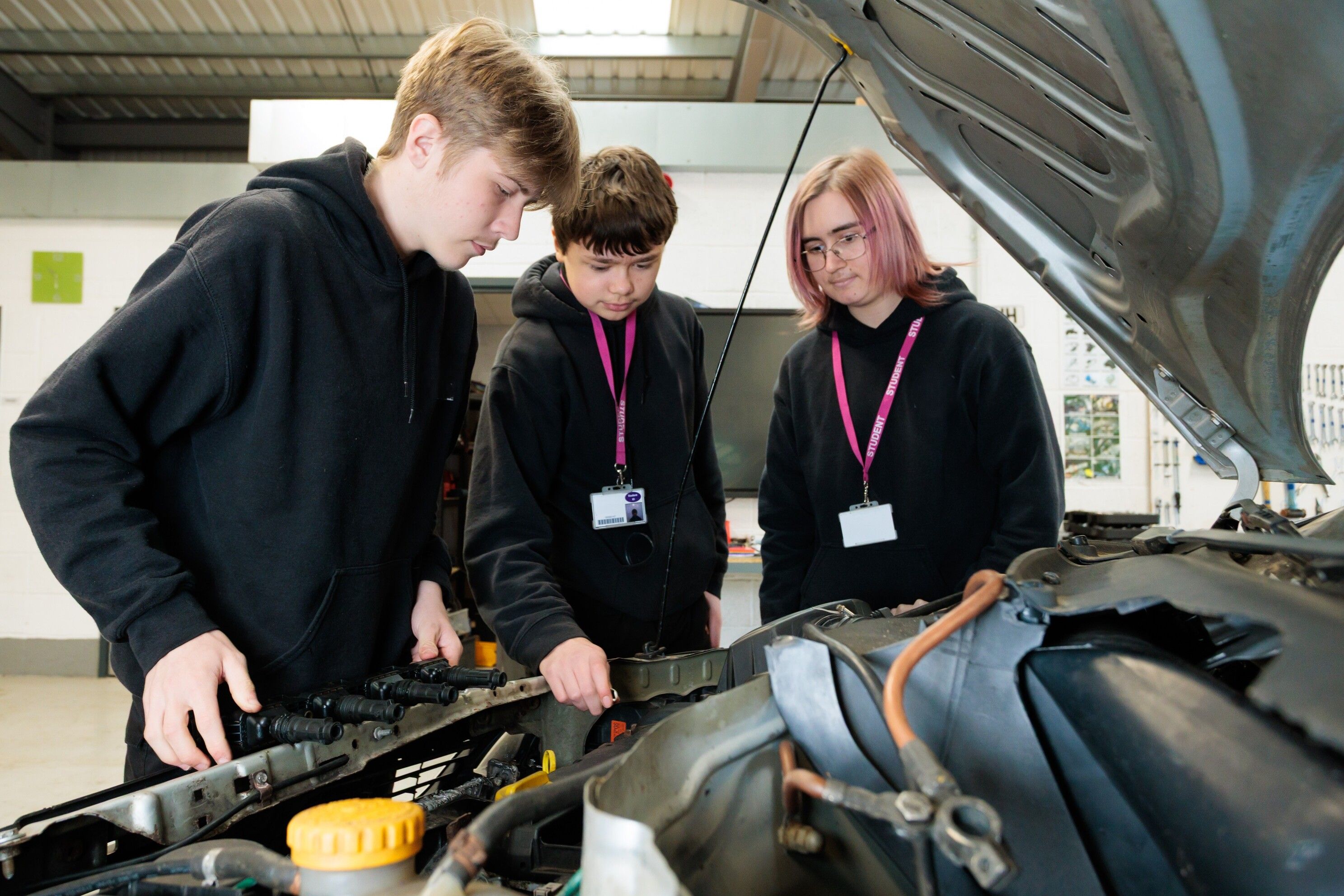 hadlow-college-motor-vehicle-3-students-working-under-bonnet